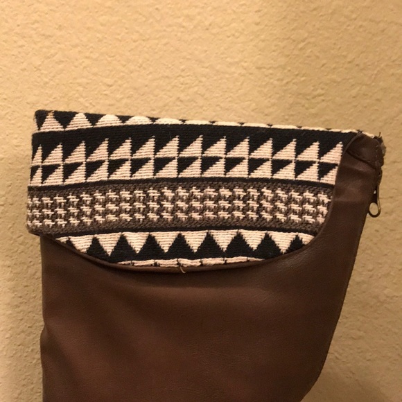 BOOTS - Picture 3 of 5